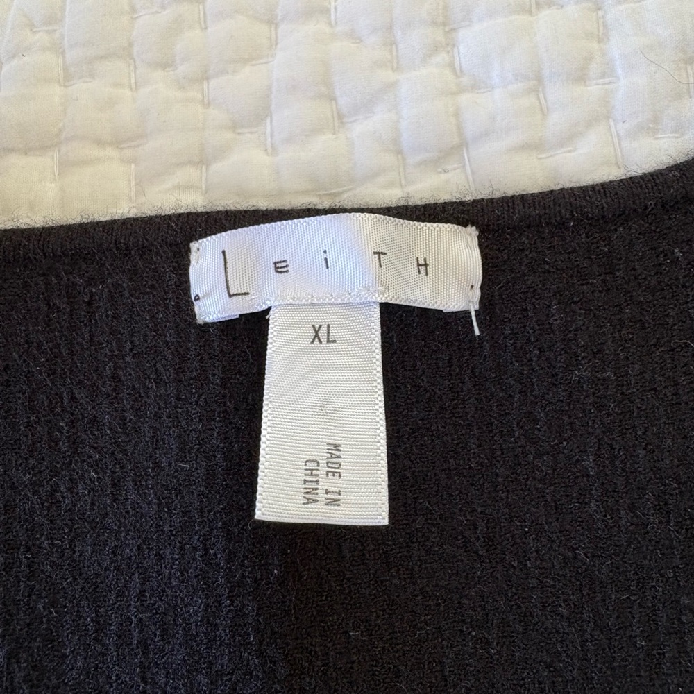 Black Ribbed Top - Picture 8 of 8